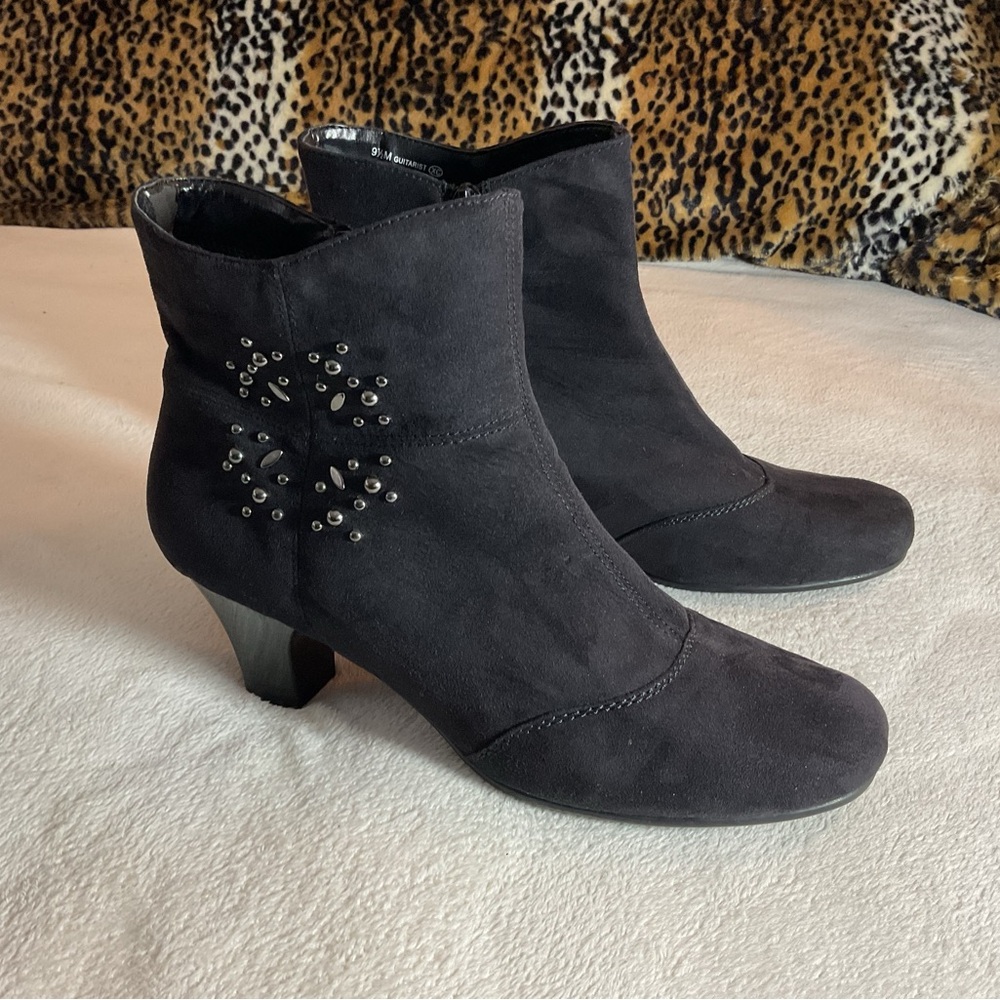 Elegant Black Suede Ankle Boots